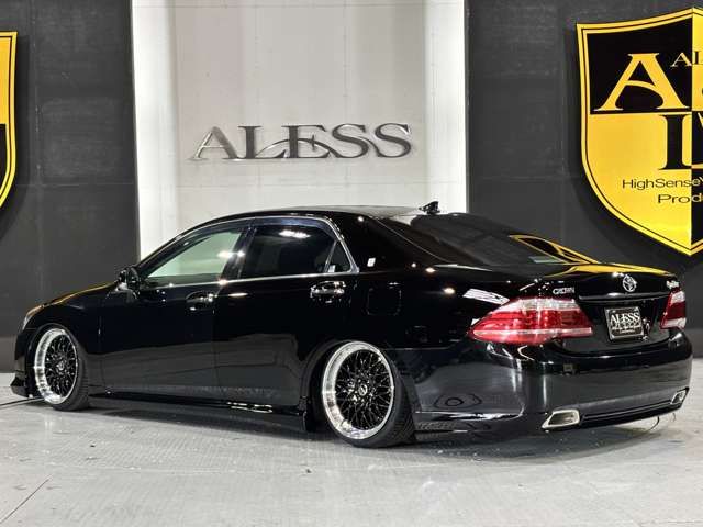 TOYOTA CROWN SEDAN 2010 Image 31