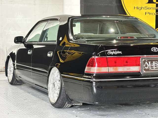 TOYOTA CROWN SEDAN 1998 Image 31