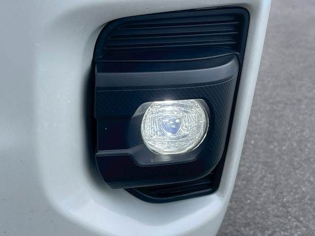 TOYOTA HIACE VAN 2WD 2023 Image 31