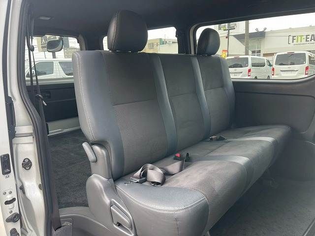 TOYOTA HIACE VAN 2WD 2023 Image 31