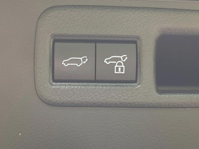 TOYOTA HARRIER 2WD 2023 Image 31