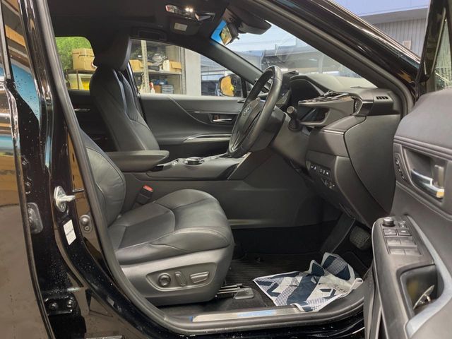 TOYOTA HARRIER 2WD 2023 Image 31