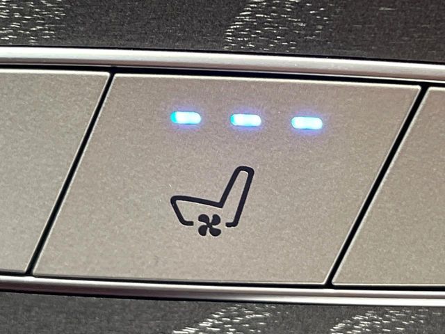 MERCEDES BENZ CLS CL 2019 Image 31