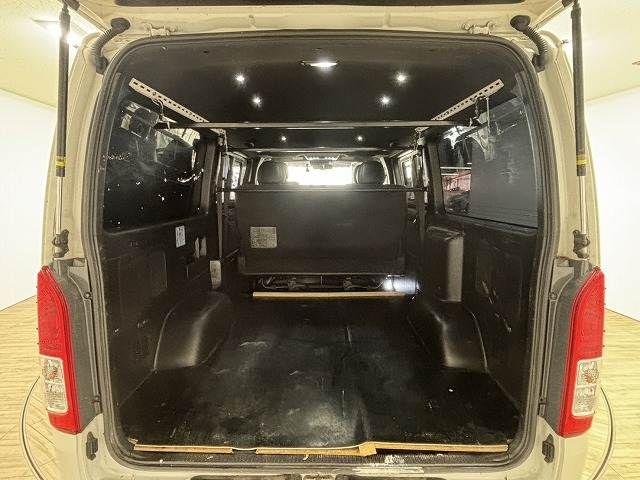 TOYOTA HIACE VAN 2WD 2018 Image 31