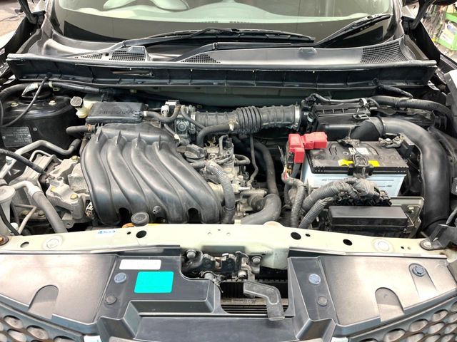 NISSAN JUKE 2012 Image 31