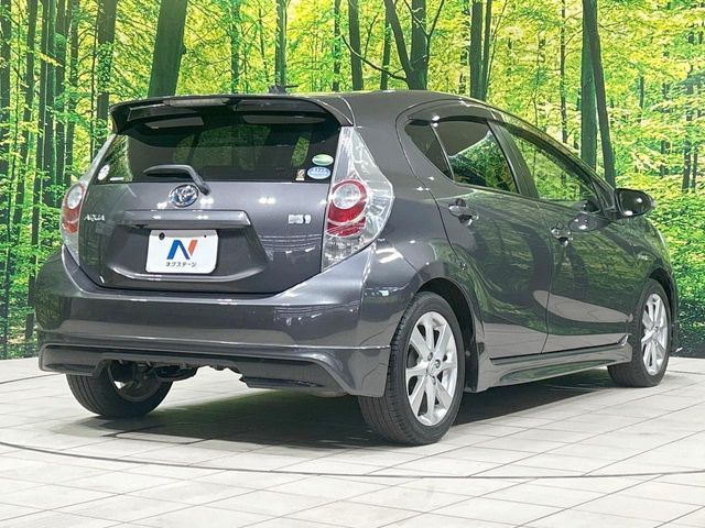 TOYOTA AQUA 2013 Image 31