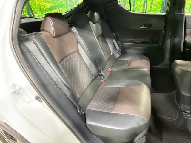 TOYOTA C-HR 2017 Image 31