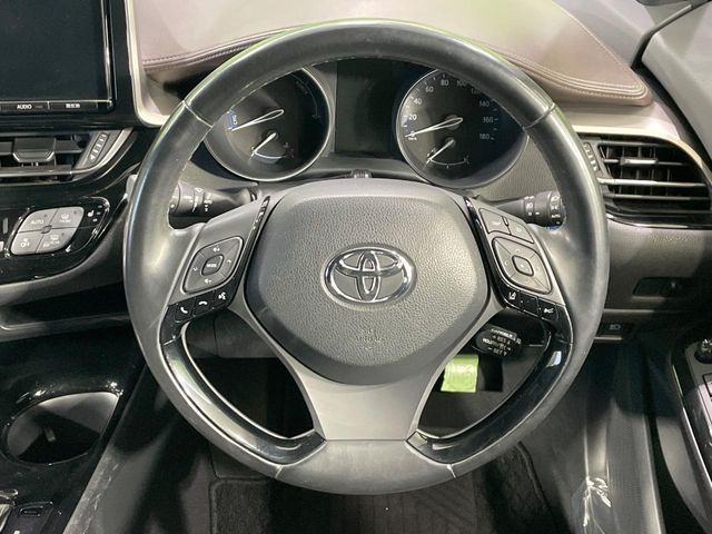 TOYOTA C-HR 2017 Image 31