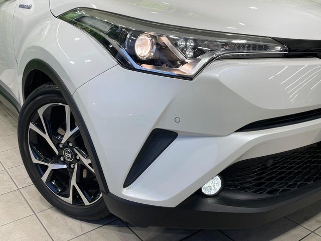 TOYOTA C-HR 2017 Image 31