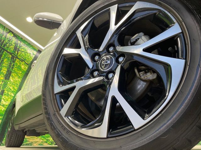 TOYOTA C-HR 2017 Image 31