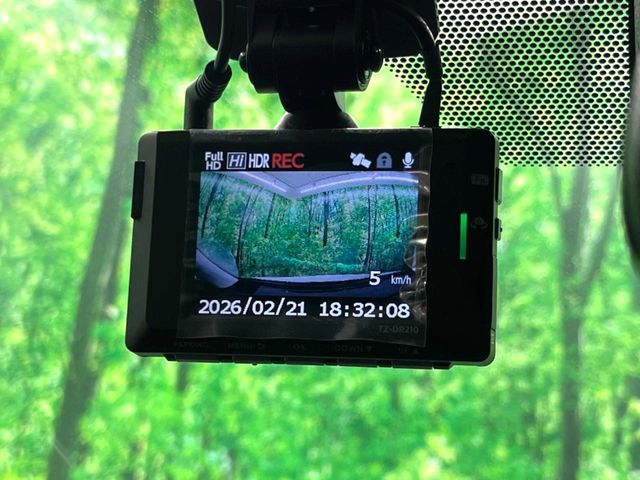 TOYOTA PRIUS 2022 Image 31