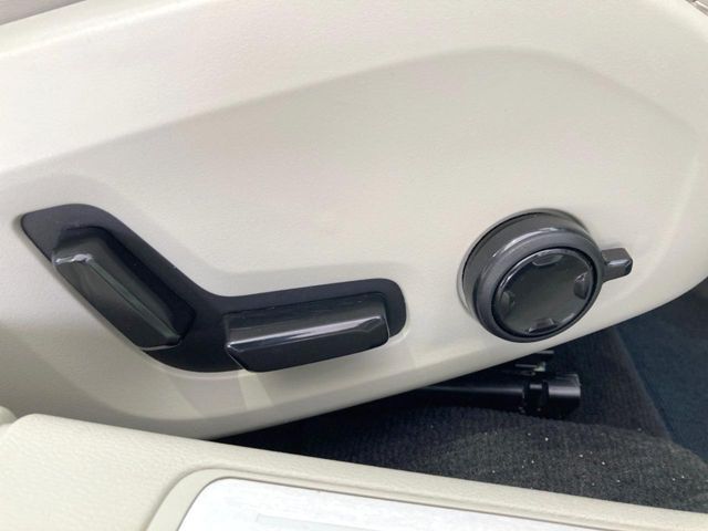 VOLVO V60 CROSS COUN 2019 Image 31