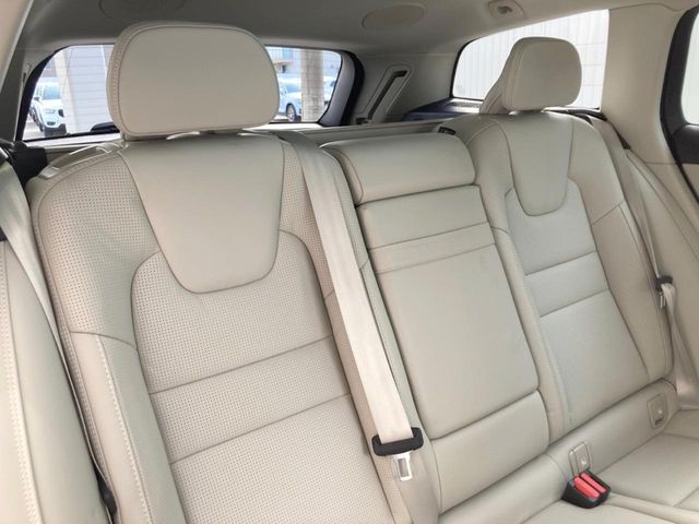 VOLVO V60 CROSS COUN 2019 Image 31