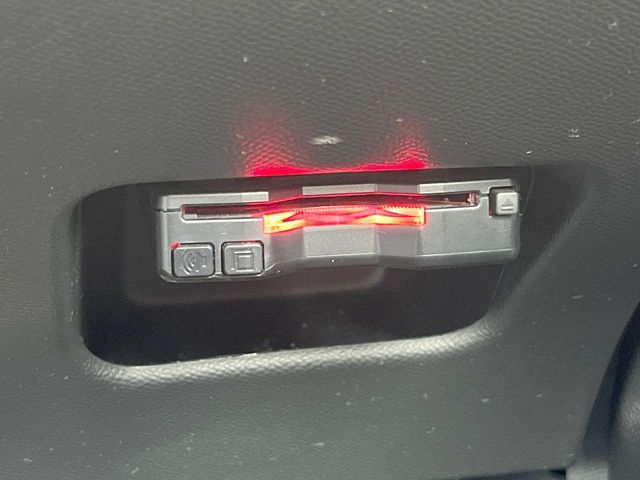 PEUGEOT 208 2020 Image 31