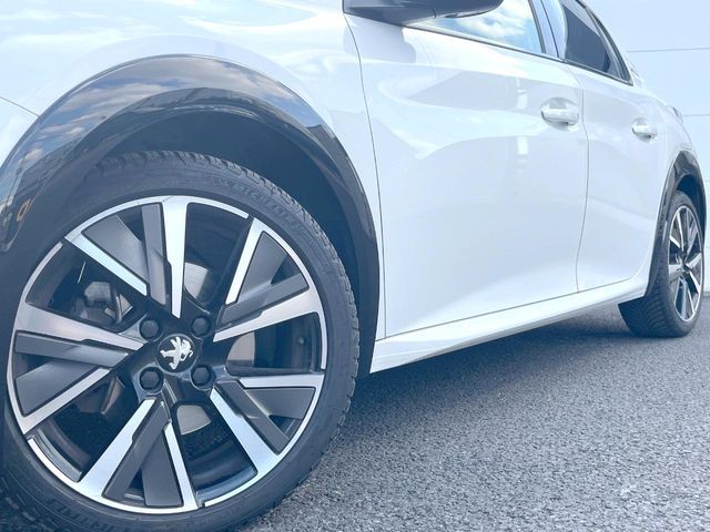 PEUGEOT 208 2020 Image 31