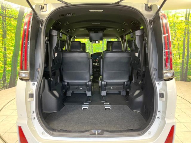 TOYOTA NOAH 2019 Image 31