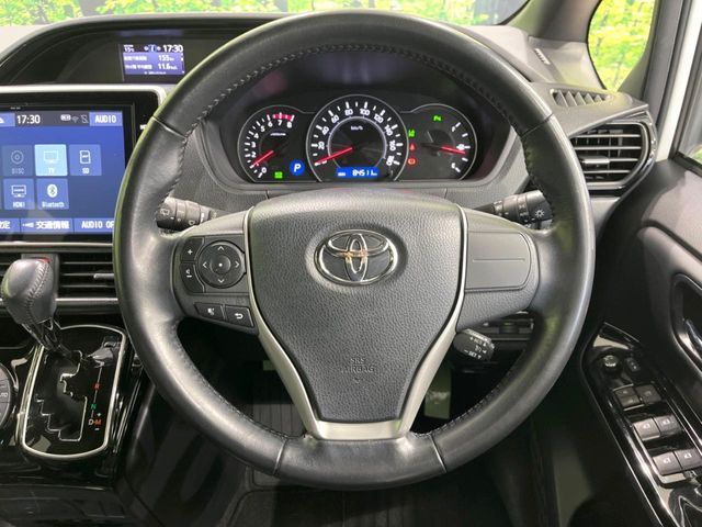 TOYOTA NOAH 2019 Image 31