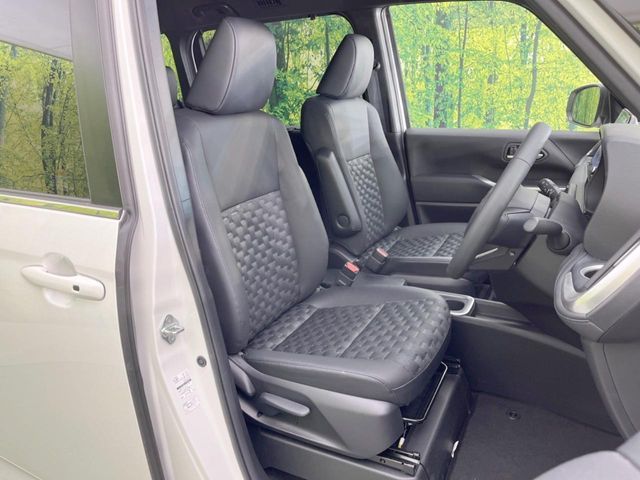 TOYOTA VOXY HYBRID 2025 Image 31