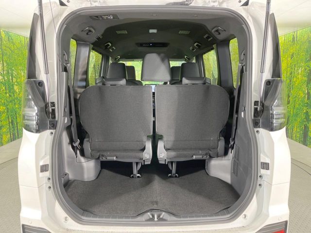 TOYOTA VOXY HYBRID 2025 Image 31