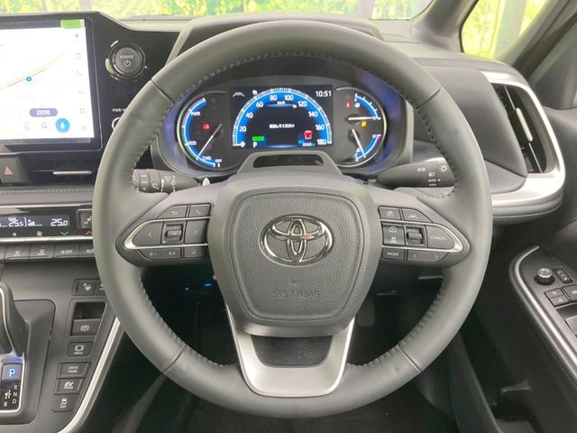 TOYOTA VOXY HYBRID 2025 Image 31