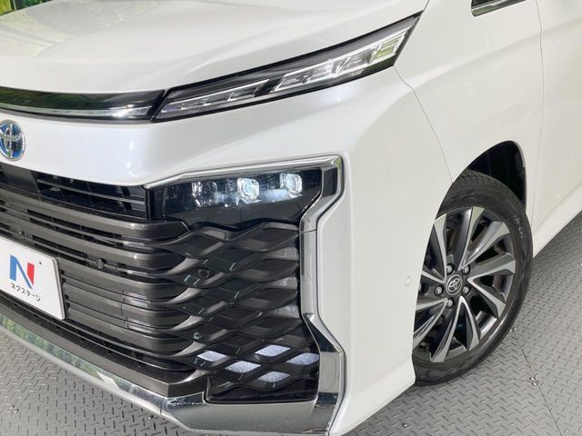 TOYOTA VOXY HYBRID 2025 Image 31