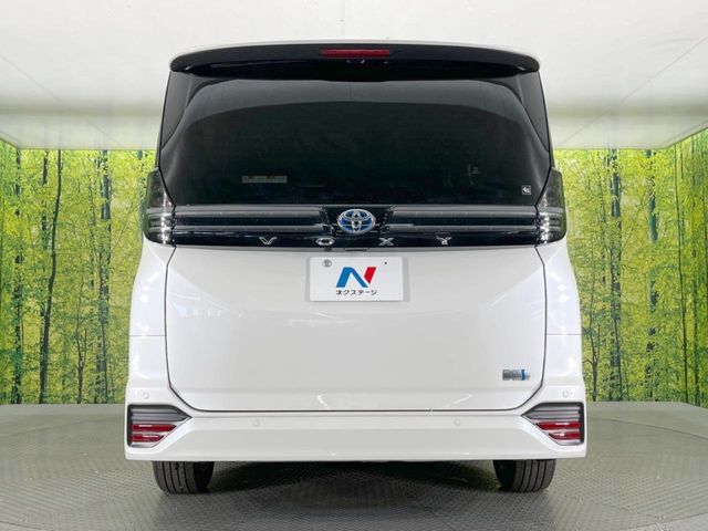 TOYOTA VOXY HYBRID 2025 Image 31
