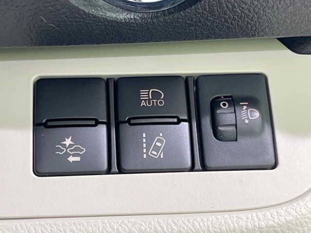 TOYOTA SIENTA HYBRID 2016 Image 31