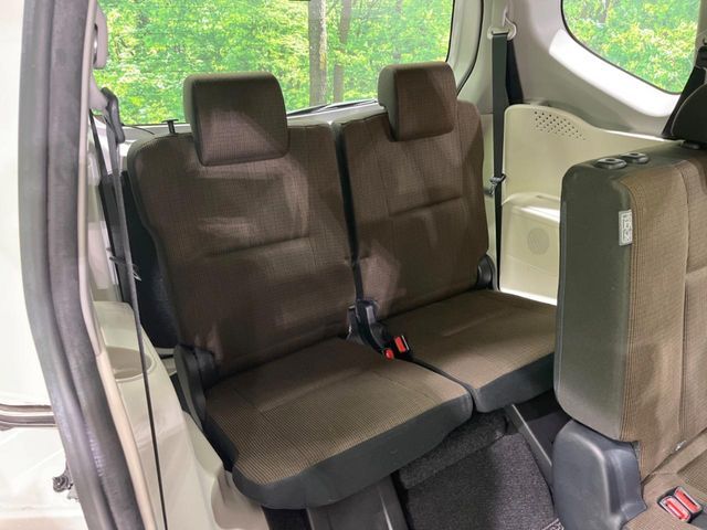 TOYOTA SIENTA HYBRID 2016 Image 31