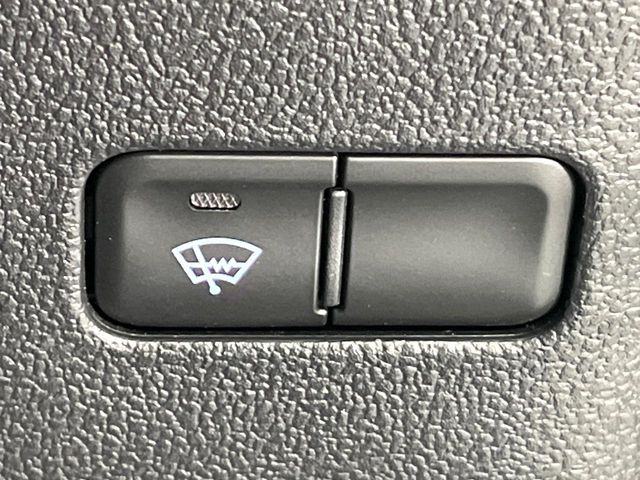 TOYOTA PRIUS 2017 Image 31