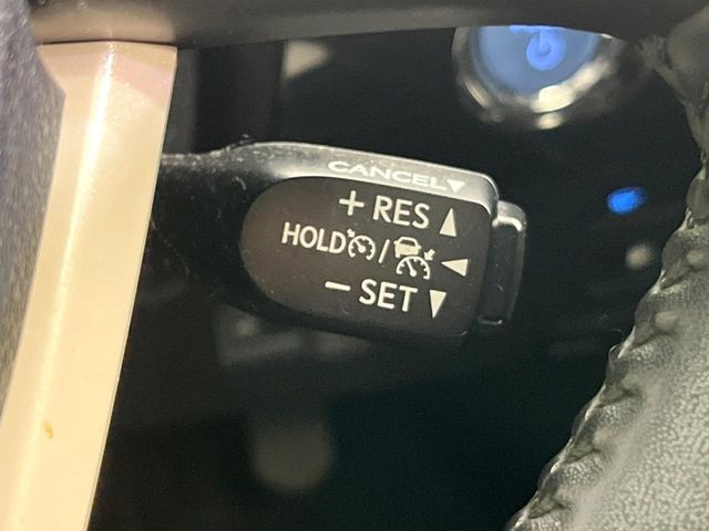 TOYOTA PRIUS 2017 Image 31