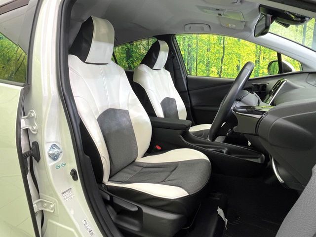 TOYOTA PRIUS 2017 Image 31