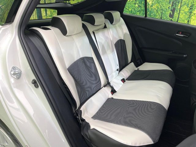 TOYOTA PRIUS 2017 Image 31