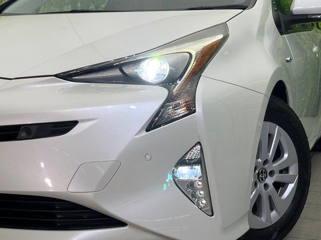 TOYOTA PRIUS 2017 Image 31