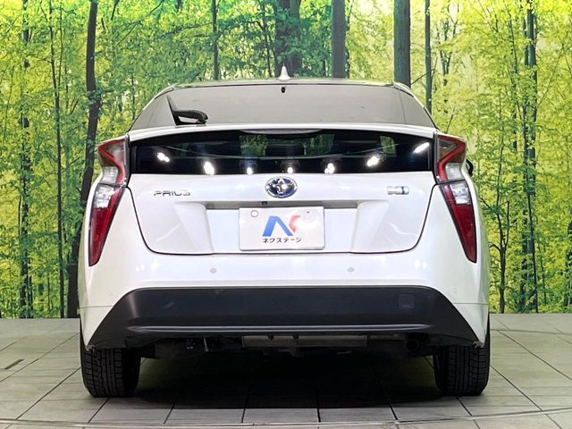 TOYOTA PRIUS 2017 Image 31