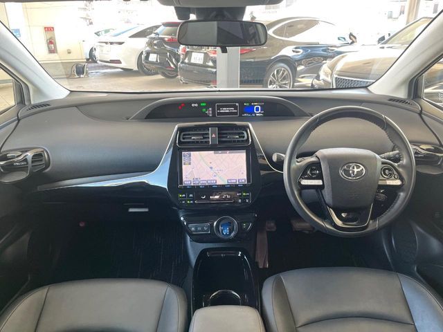 TOYOTA PRIUS 2016 Image 31