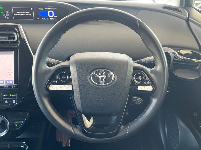 TOYOTA PRIUS 2016 Image 31