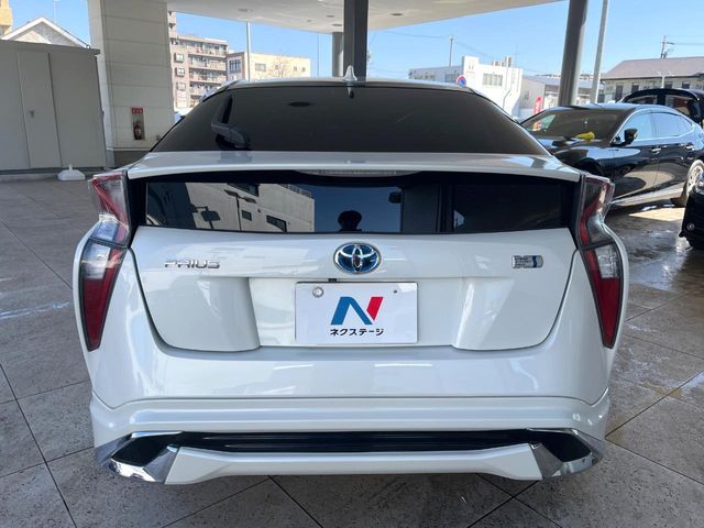 TOYOTA PRIUS 2016 Image 31