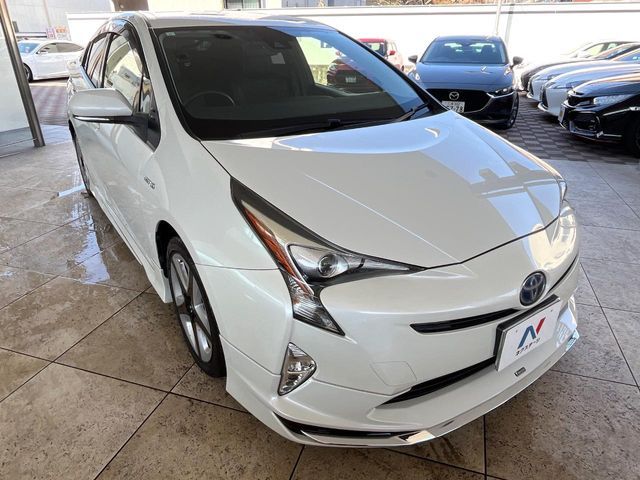 TOYOTA PRIUS 2016 Image 31