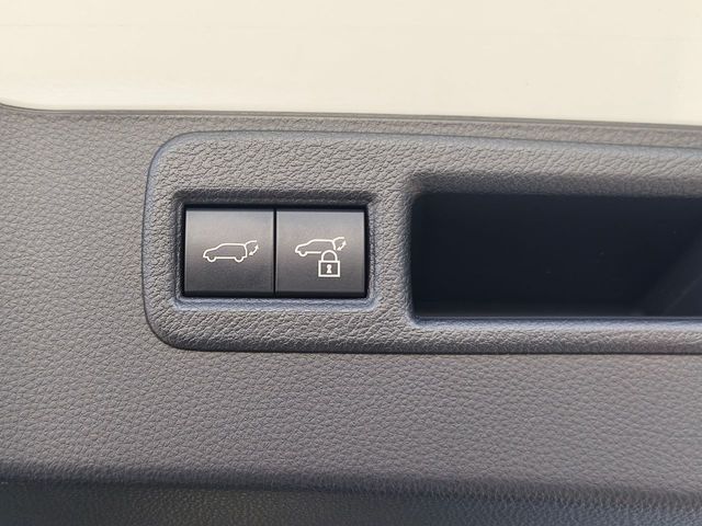 TOYOTA HARRIER HYBRID 2023 Image 31