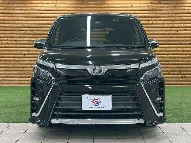 TOYOTA VOXY 2018 Image 31