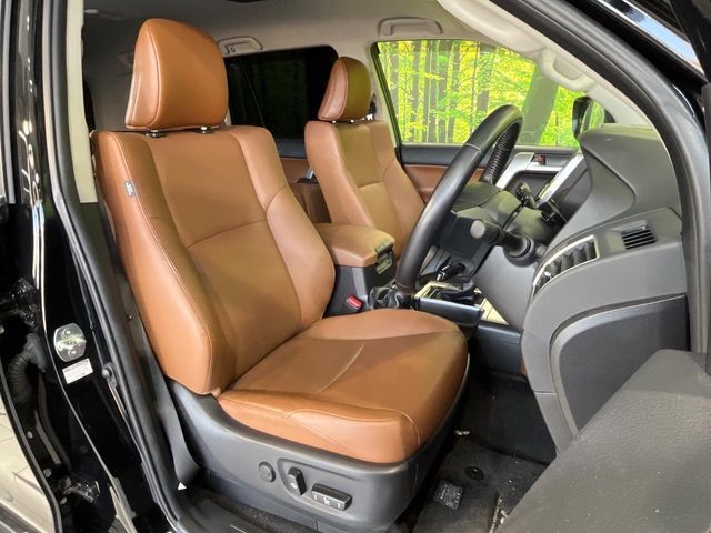 TOYOTA LANDCRUISER PRADO 2022 Image 31