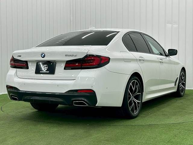 BMW 5SERIES SEDAN 2021 Image 31
