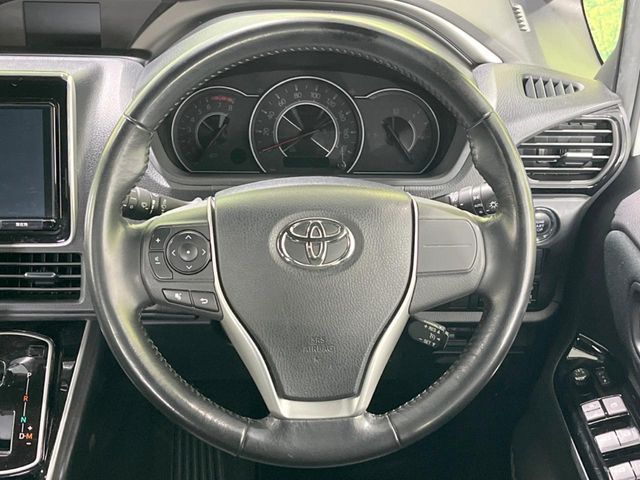 TOYOTA VOXY 2018 Image 31
