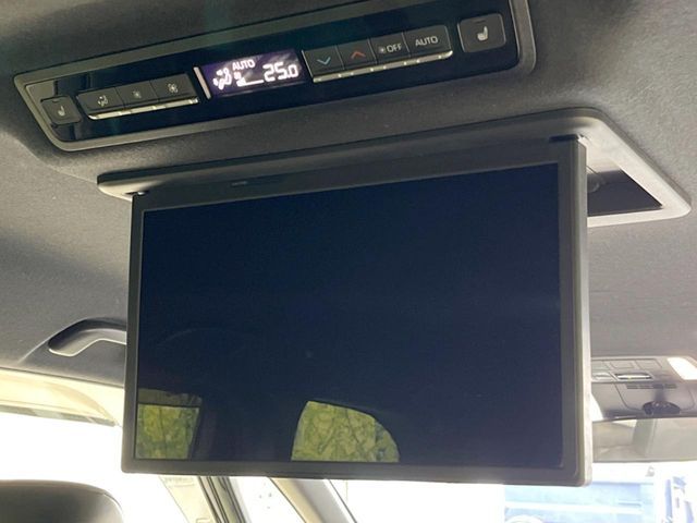 TOYOTA VOXY 2022 Image 31