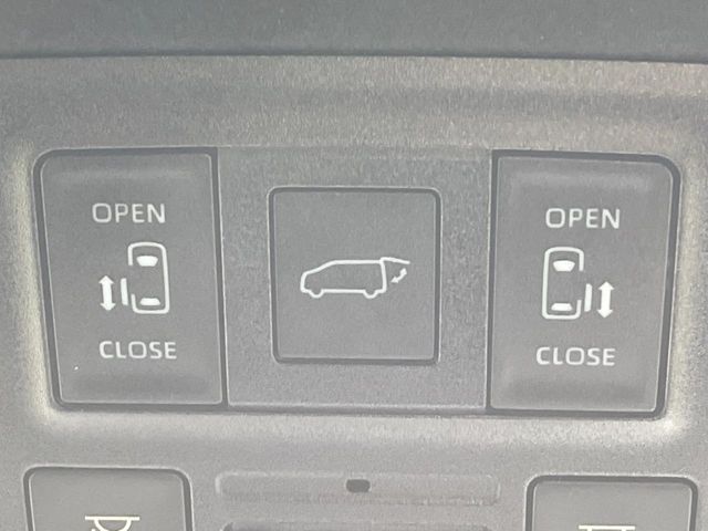 TOYOTA VOXY 2022 Image 31