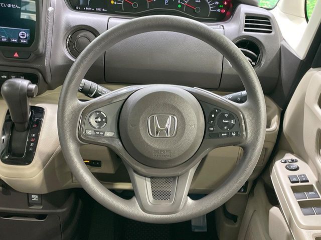 HONDA N BOX 2017 Image 31