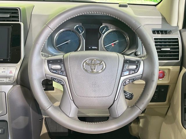 TOYOTA LANDCRUISER PRADO 2023 Image 31