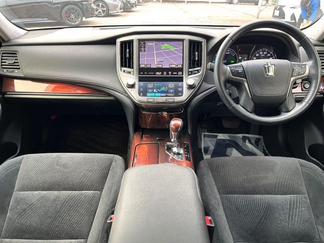 TOYOTA CROWN SEDAN HYBRID 2015 Image 31