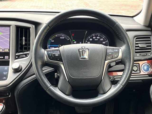 TOYOTA CROWN SEDAN HYBRID 2015 Image 31