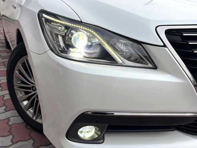 TOYOTA CROWN SEDAN HYBRID 2015 Image 31